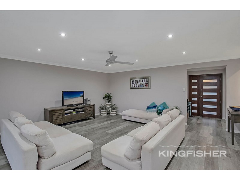 246 Acanthus Avenue, Burleigh Waters QLD 4220