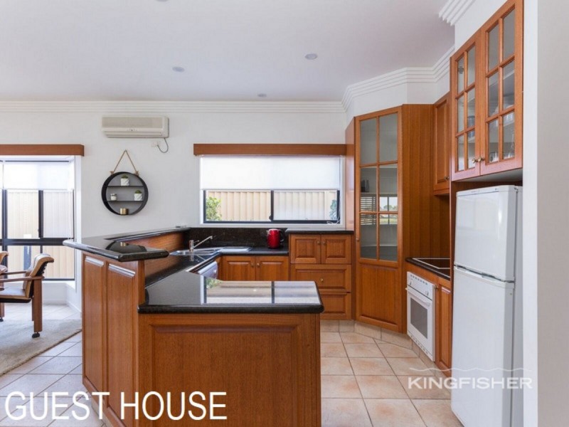 65 Wedgebill Parade, Burleigh Waters QLD 4220
