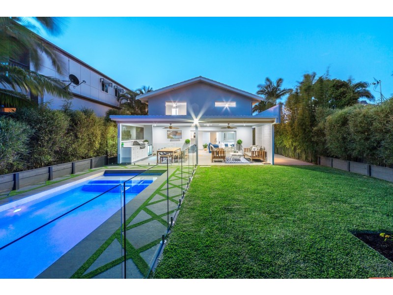 4 Deodar Drive, Burleigh Heads QLD 4220