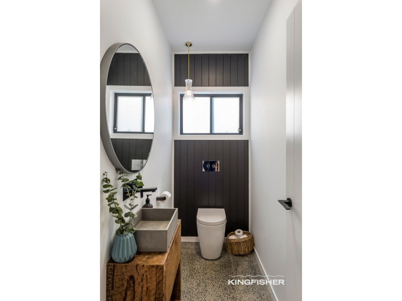 16 Diana Avenue, Burleigh Heads QLD 4220