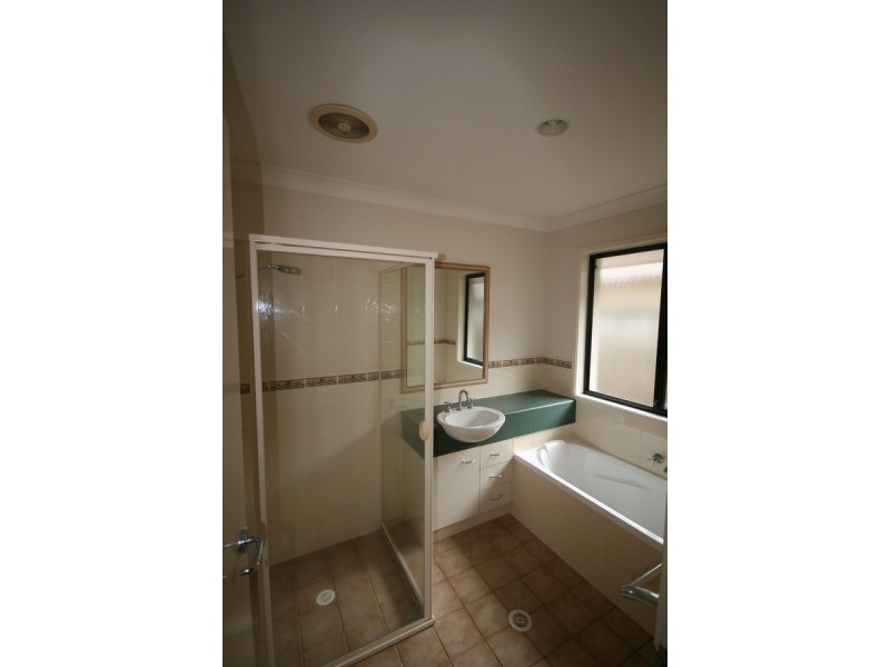 23 Seville Circuit, Burleigh Waters QLD 4220