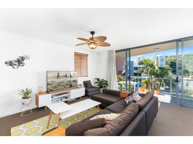 2056/1 Ocean Street, Burleigh Heads QLD 4220