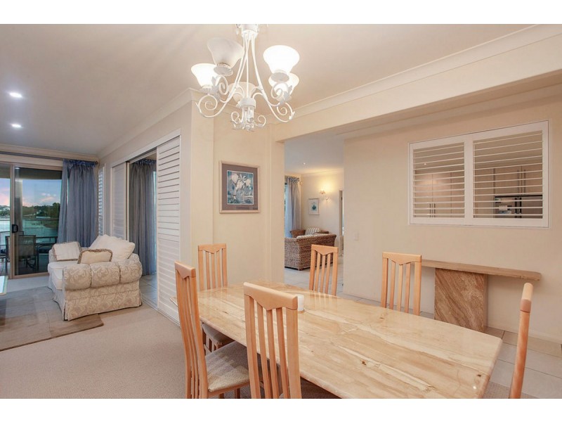 19 Cassowary Drive, Burleigh Waters QLD 4220