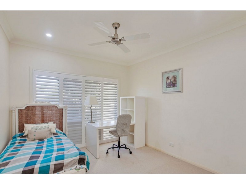 19 Cassowary Drive, Burleigh Waters QLD 4220