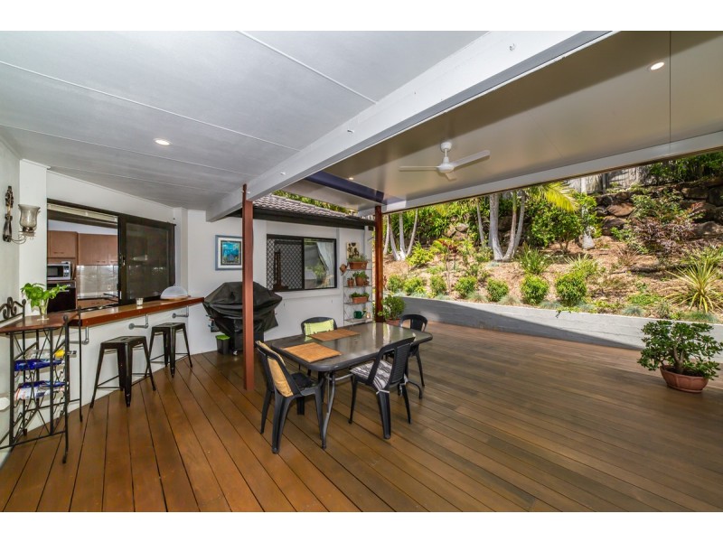 33 Wonga Street, Burleigh Heads QLD 4220