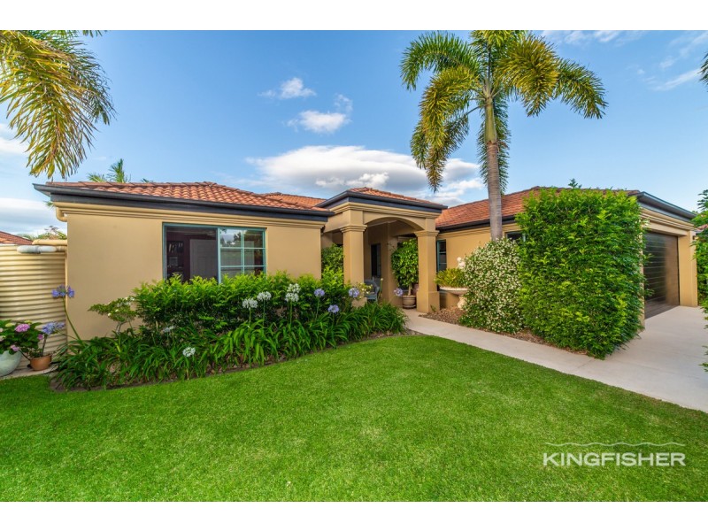 13 Islander Court, Burleigh Waters QLD 4220