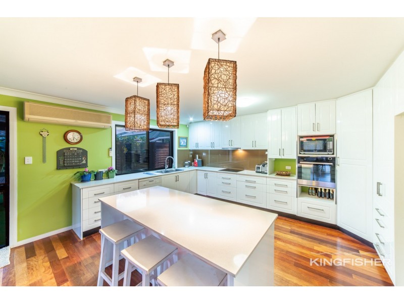 13 Islander Court, Burleigh Waters QLD 4220