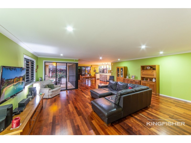 13 Islander Court, Burleigh Waters QLD 4220