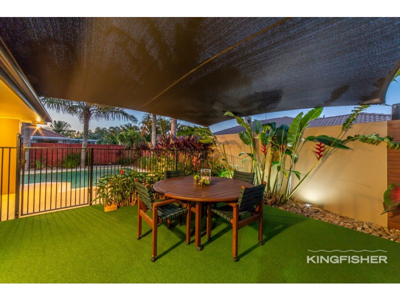 13 Islander Court, Burleigh Waters QLD 4220