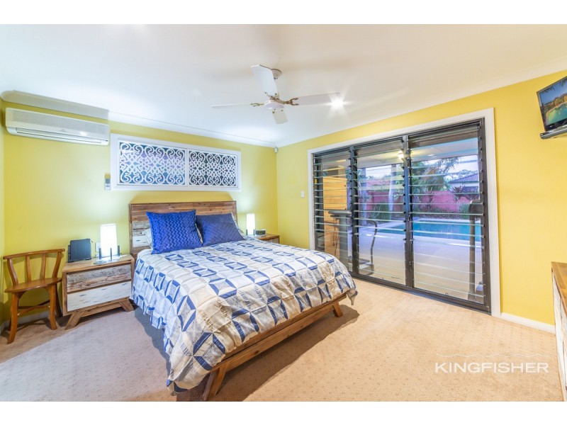 13 Islander Court, Burleigh Waters QLD 4220