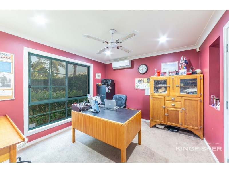 13 Islander Court, Burleigh Waters QLD 4220