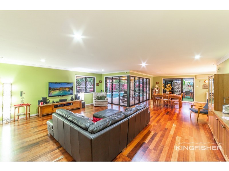 13 Islander Court, Burleigh Waters QLD 4220