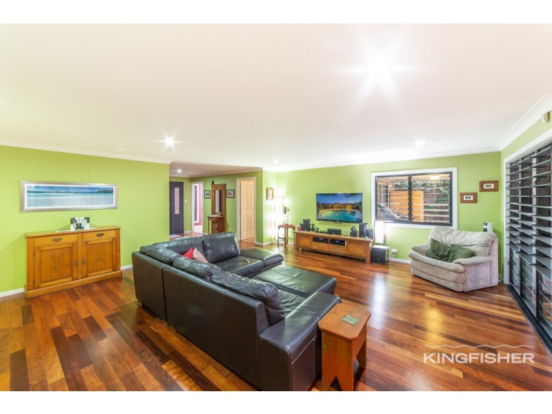 13 Islander Court, Burleigh Waters QLD 4220