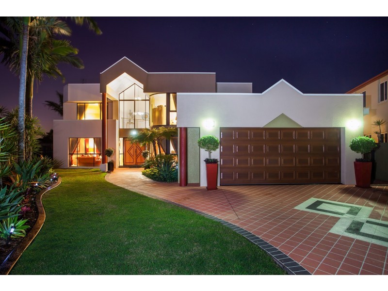 9 Crozet Court, Burleigh Waters QLD 4220