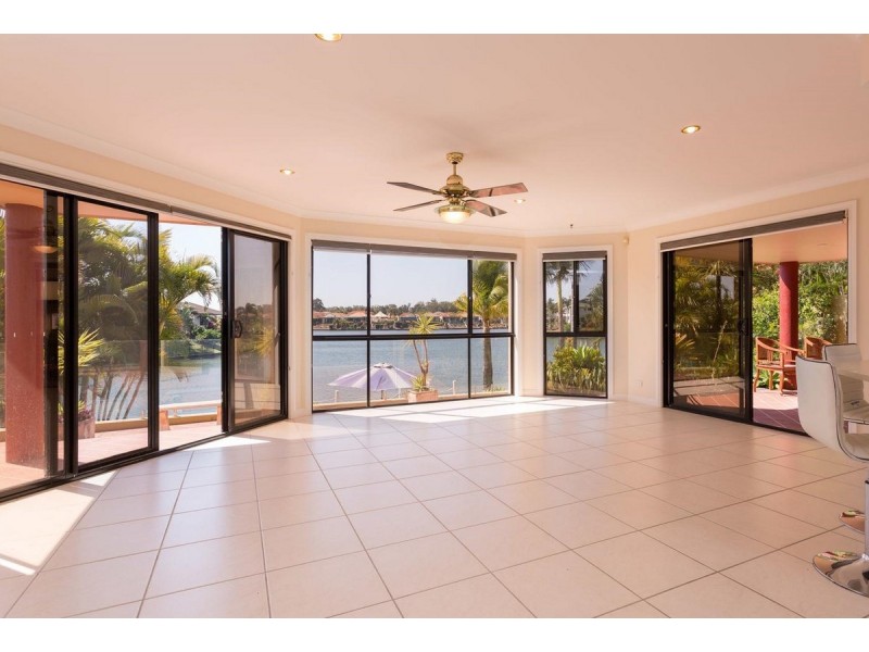 9 Crozet Court, Burleigh Waters QLD 4220