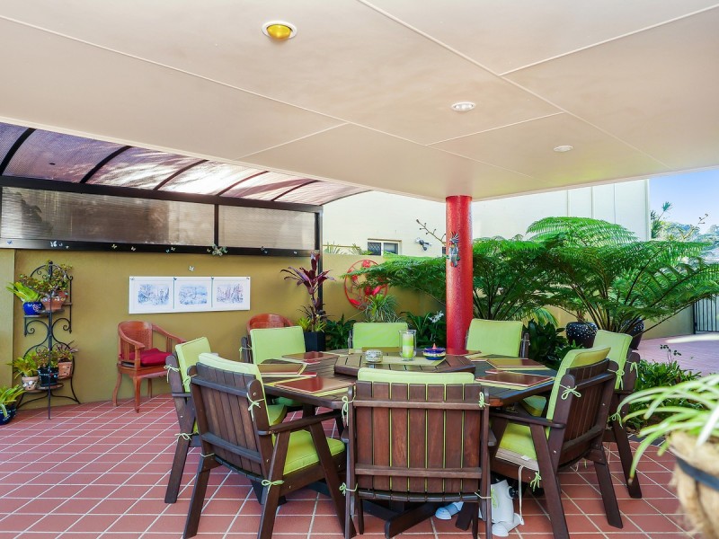 9 Crozet Court, Burleigh Waters QLD 4220