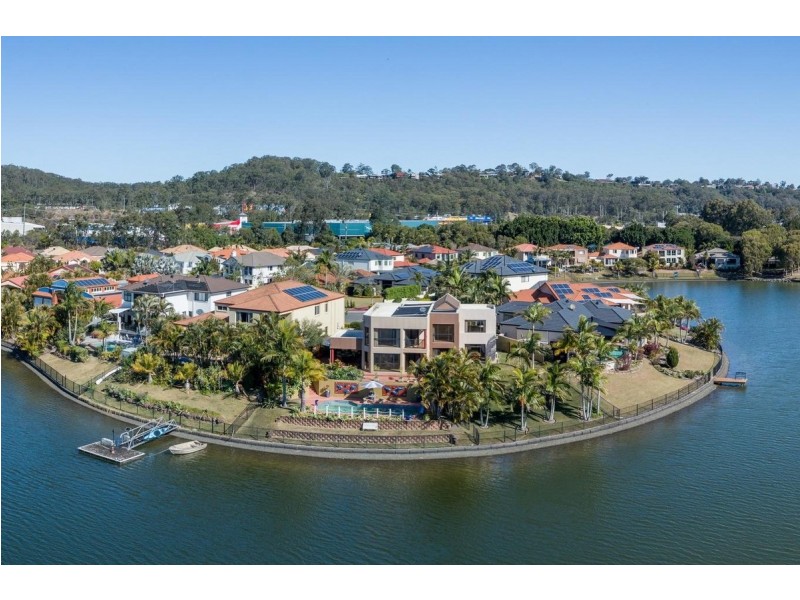 9 Crozet Court, Burleigh Waters QLD 4220