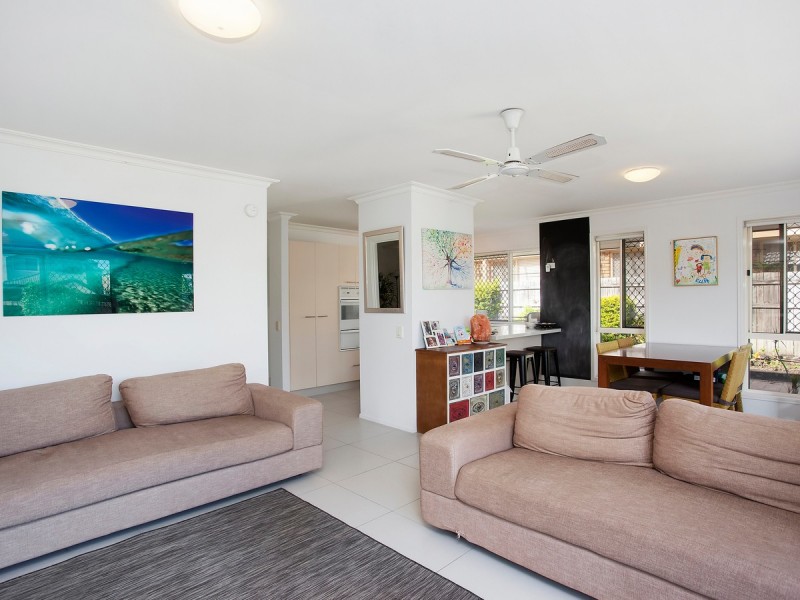 1/17 Deodar Drive, Burleigh Heads QLD 4220
