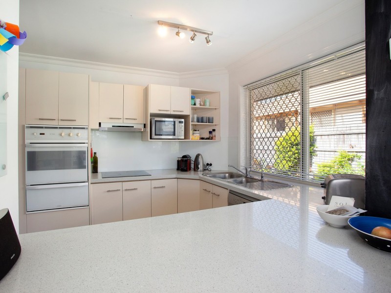1/17 Deodar Drive, Burleigh Heads QLD 4220