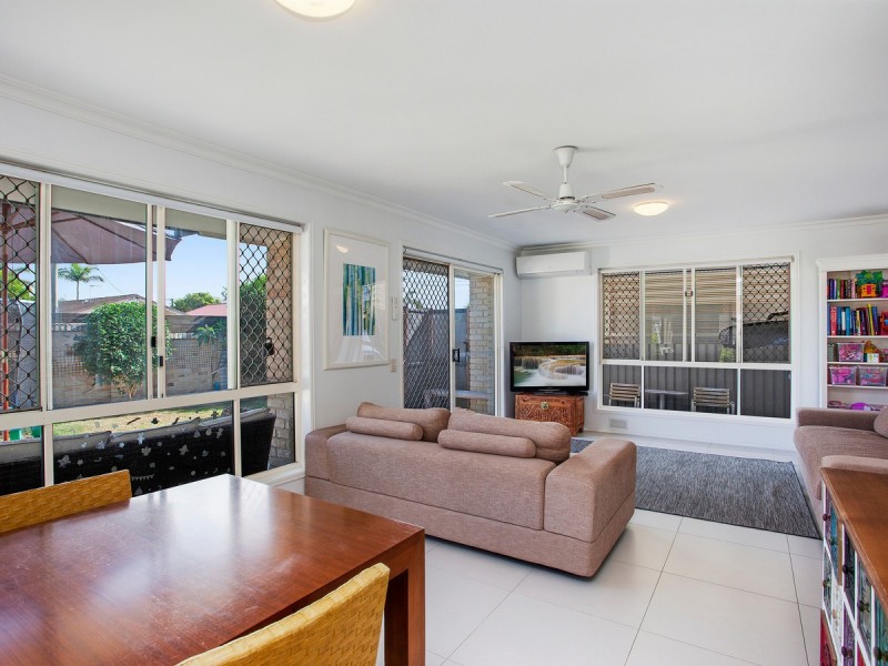 1/17 Deodar Drive, Burleigh Heads QLD 4220