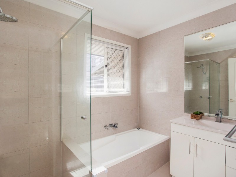 1/17 Deodar Drive, Burleigh Heads QLD 4220