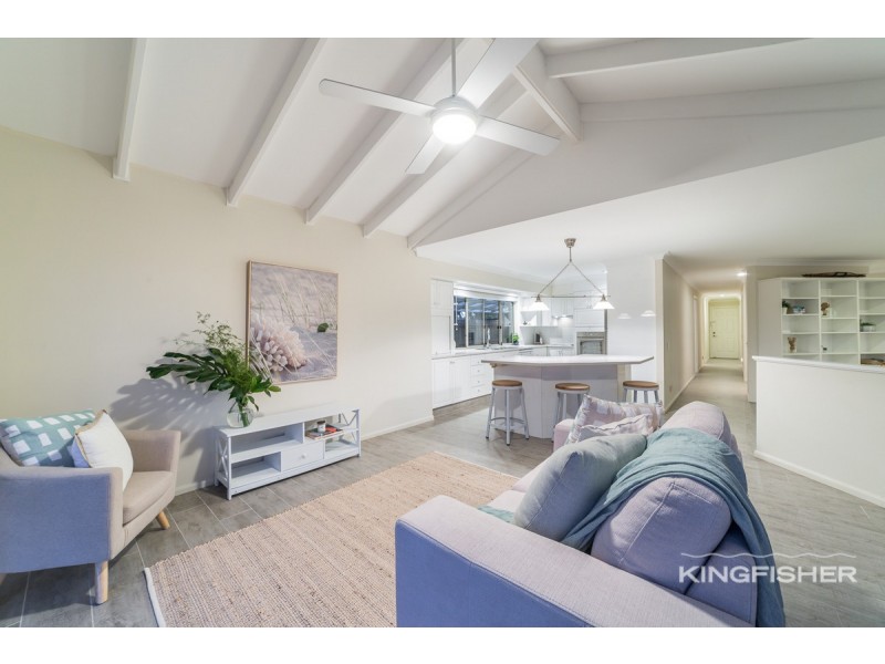 112 Dunlin Drive, Burleigh Waters QLD 4220