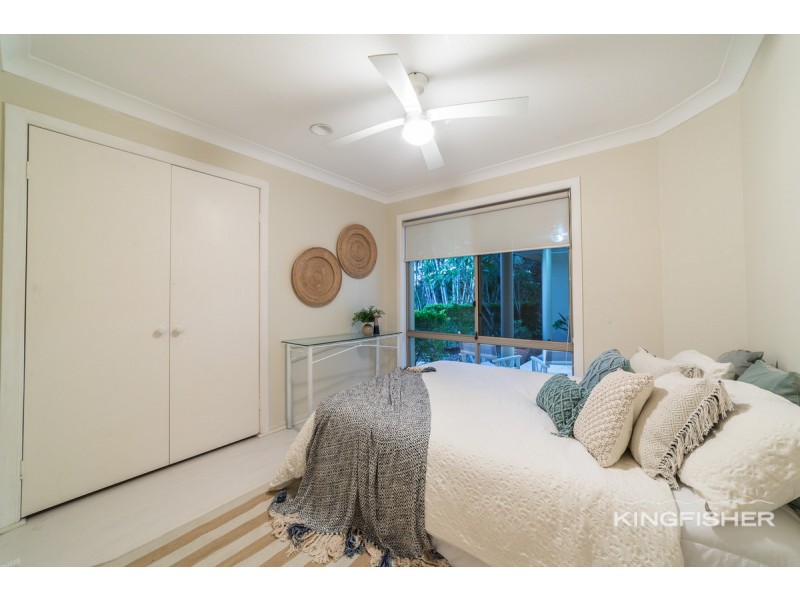112 Dunlin Drive, Burleigh Waters QLD 4220