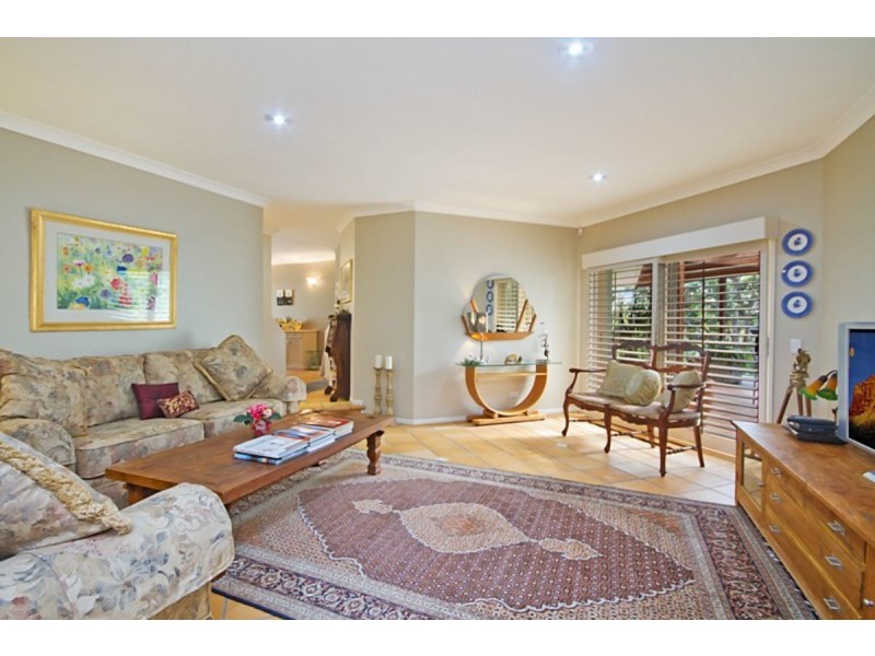 9 Dulcie Drive, Burleigh Heads QLD 4220