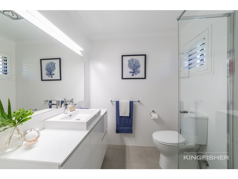 34 Gardendale Crescent, Burleigh Waters QLD 4220