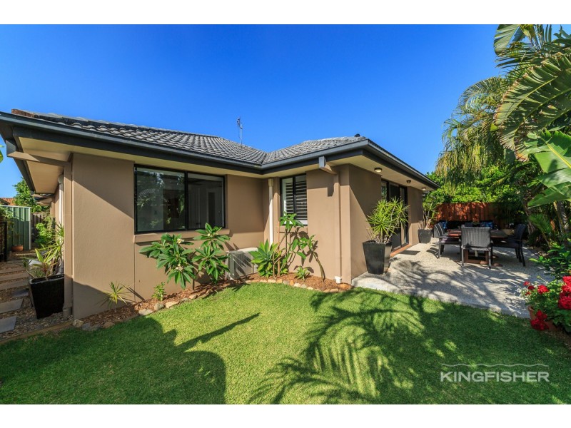 34 Gardendale Crescent, Burleigh Waters QLD 4220