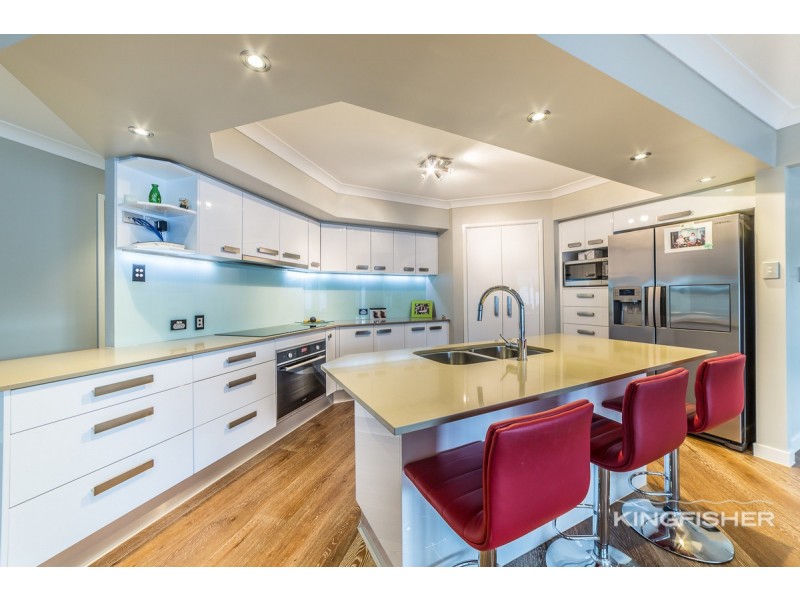 11 Lanai Drive, Burleigh Waters QLD 4220