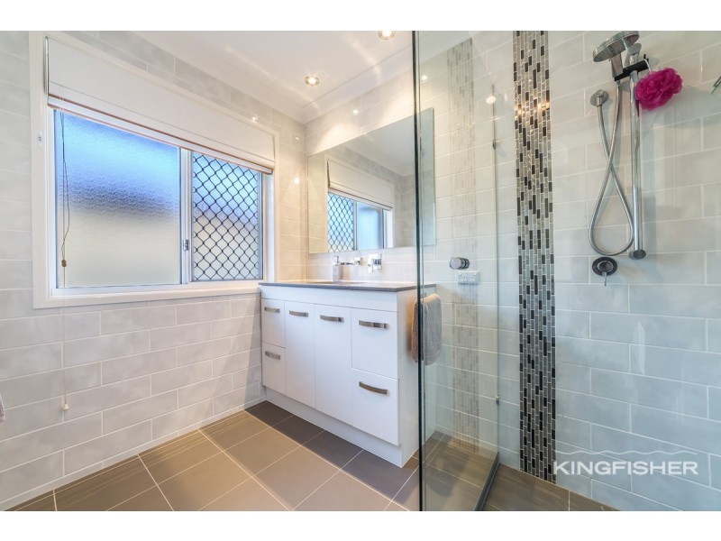 11 Lanai Drive, Burleigh Waters QLD 4220