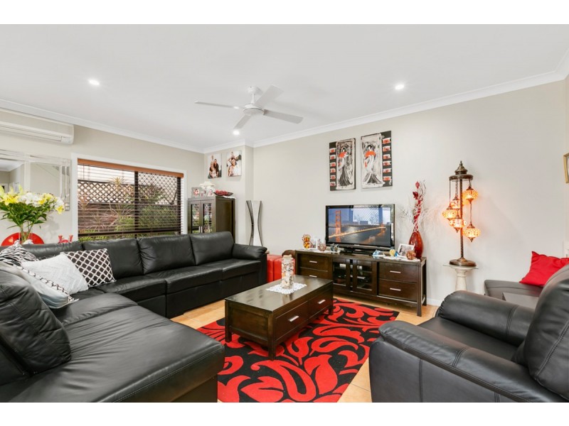 2/27 Beachcomber Court, Burleigh Waters QLD 4220