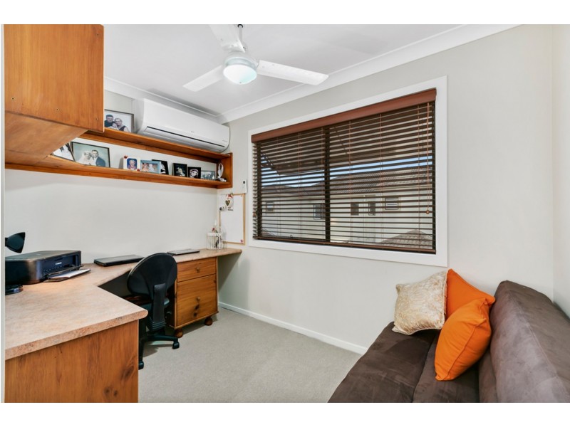 2/27 Beachcomber Court, Burleigh Waters QLD 4220