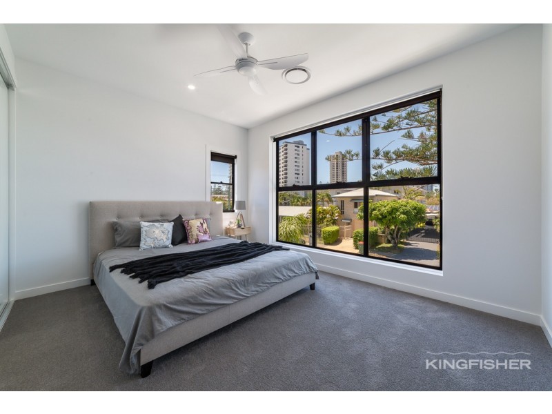 1/3 Anzac Parade, Burleigh Heads QLD 4220