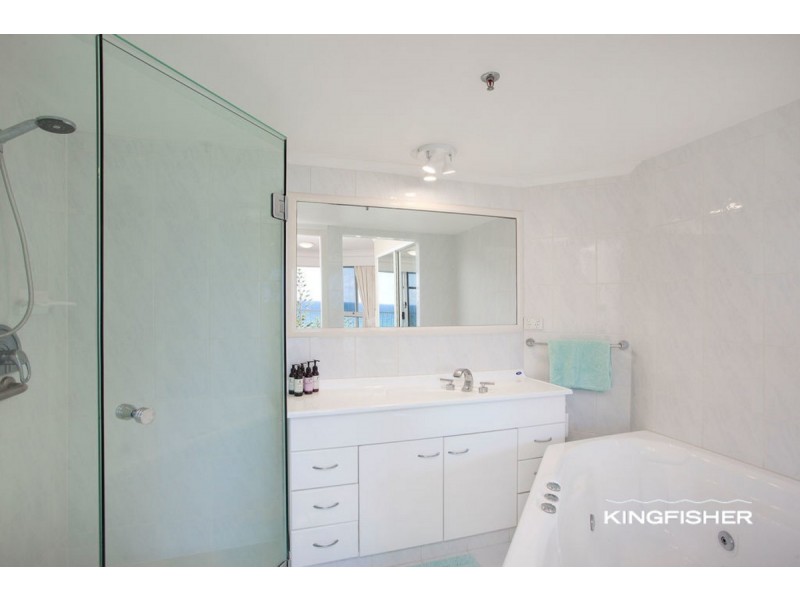 8B/238 The Esplanade, Burleigh Heads QLD 4220
