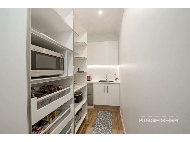 17 Bittern Avenue, Burleigh Waters QLD 4220