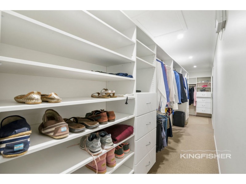 17 Bittern Avenue, Burleigh Waters QLD 4220