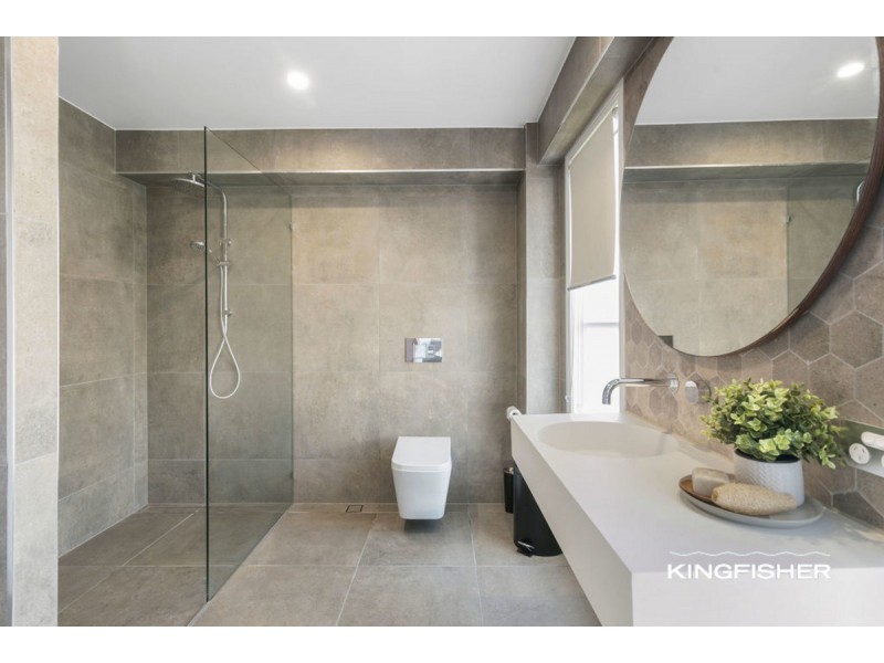 17 Bittern Avenue, Burleigh Waters QLD 4220