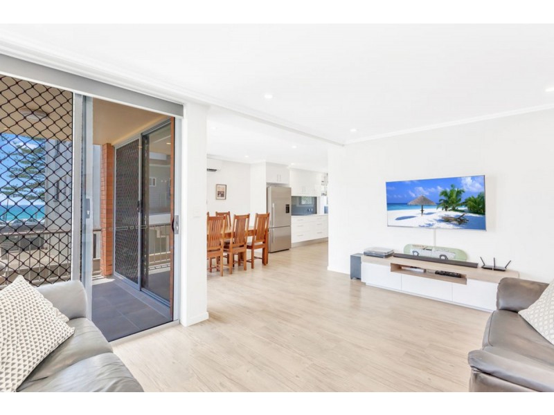 2/59 Hayle Street, Burleigh Heads QLD 4220