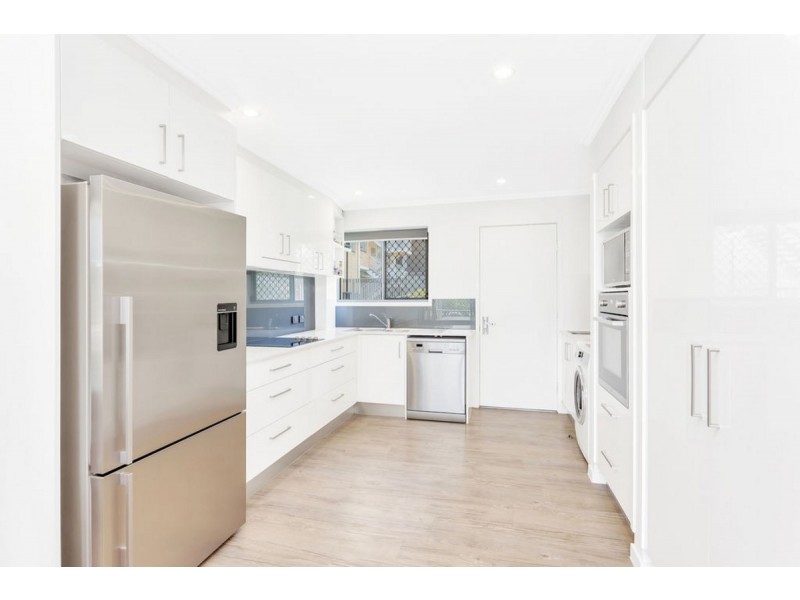 2/59 Hayle Street, Burleigh Heads QLD 4220