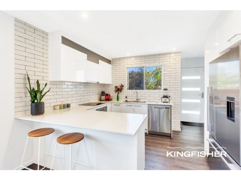 104 Dolphin Avenue, Mermaid Beach QLD 4218