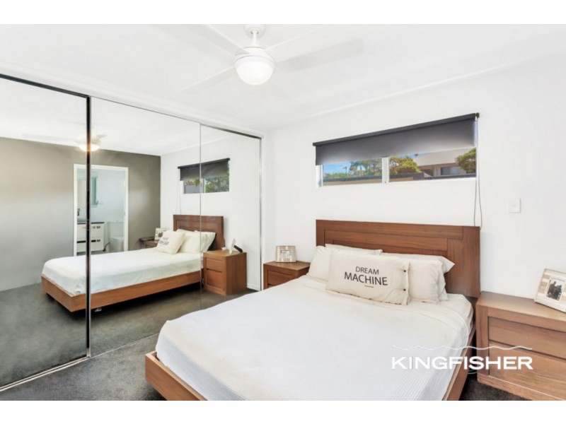 104 Dolphin Avenue, Mermaid Beach QLD 4218