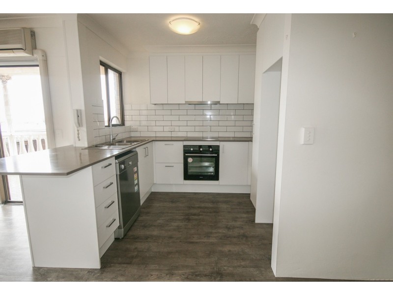 8/6 Stanley Street, Burleigh Heads QLD 4220