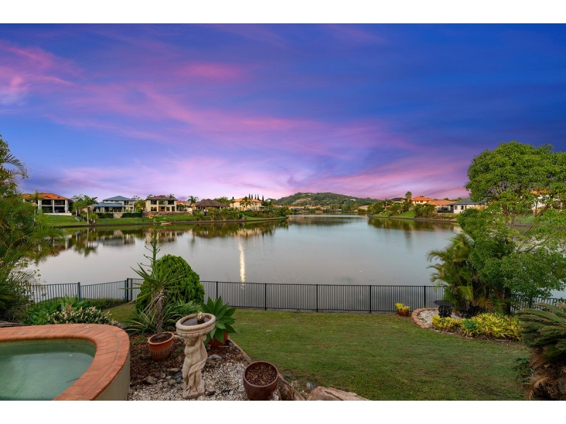 144 Dunlin Drive, Burleigh Waters QLD 4220