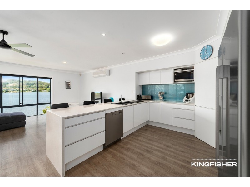 144 Dunlin Drive, Burleigh Waters QLD 4220
