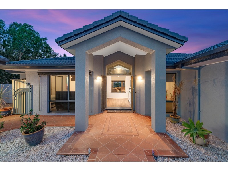 144 Dunlin Drive, Burleigh Waters QLD 4220