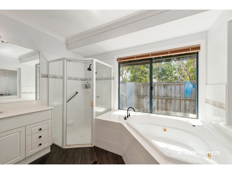 144 Dunlin Drive, Burleigh Waters QLD 4220
