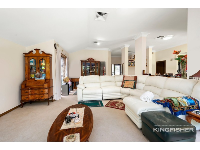 14 Yarraville Street, Robina QLD 4226