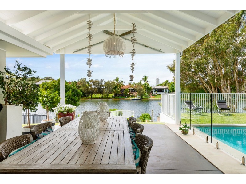 48 Dunlin Drive, Burleigh Waters QLD 4220